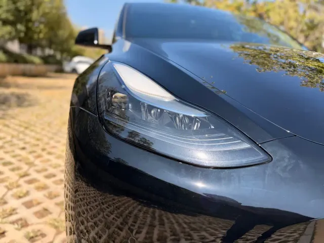 Tesla Model Y — Фото автомобиля 11