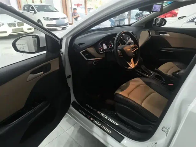 Chevrolet Monza — Фото автомобиля 15