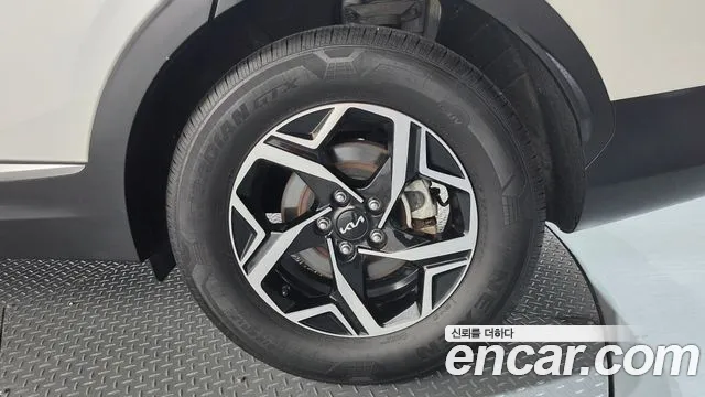 Kia Sportage Sportage 5-е поколение Бензин 1.6 турбо 2WD — Фото автомобиля 19