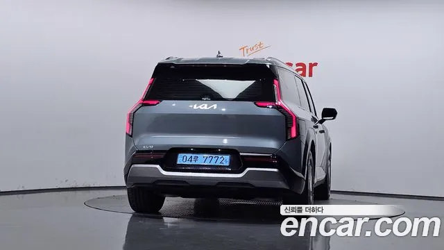 Kia EV9 — Фото автомобиля 2
