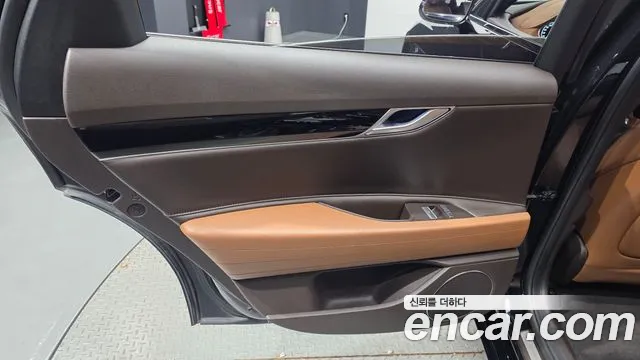 Genesis G80 Бензин 2.5 турбо 2WD — Фото автомобиля 25