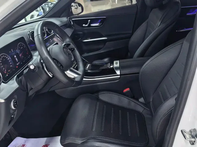 Mercedes-Benz C-Class — Фото автомобиля 4