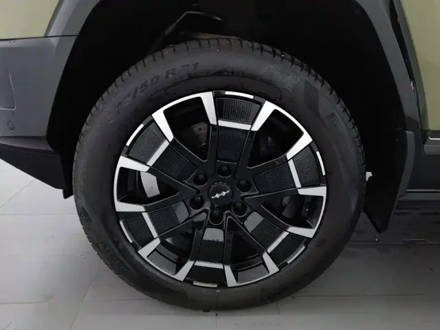 BYD FangChengBao Leopard 8 — Фото автомобиля 17