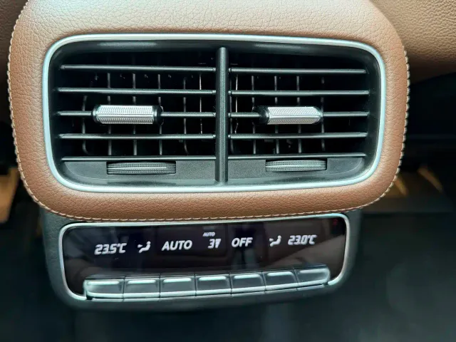 Mercedes-Benz GLE-Class — Фото автомобиля 16