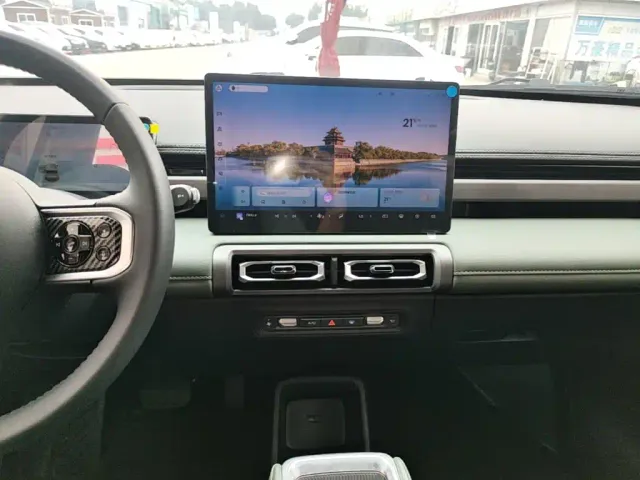 Baojun Yep Plus — Фото автомобиля 12