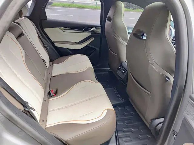 BYD Qin PLUS — Фото автомобиля 11