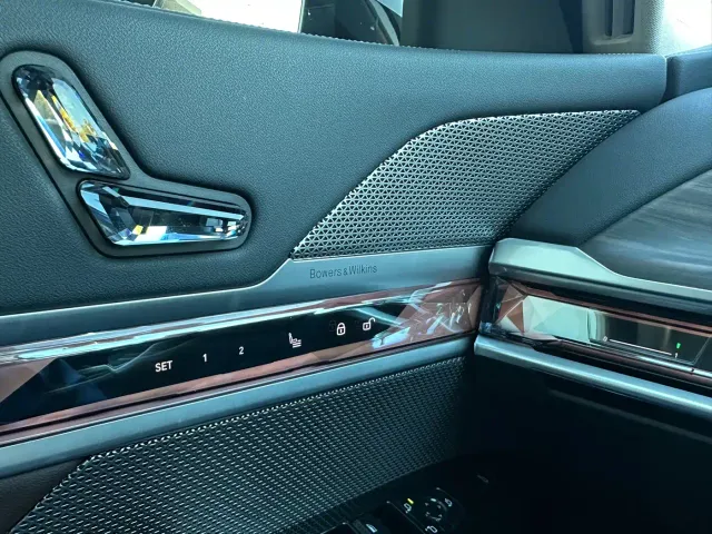 BMW 7 Series — Фото автомобиля 15