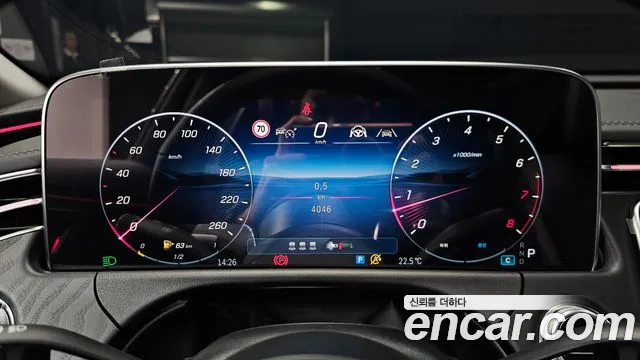 Mercedes-Benz E-Class — Фото автомобиля 8