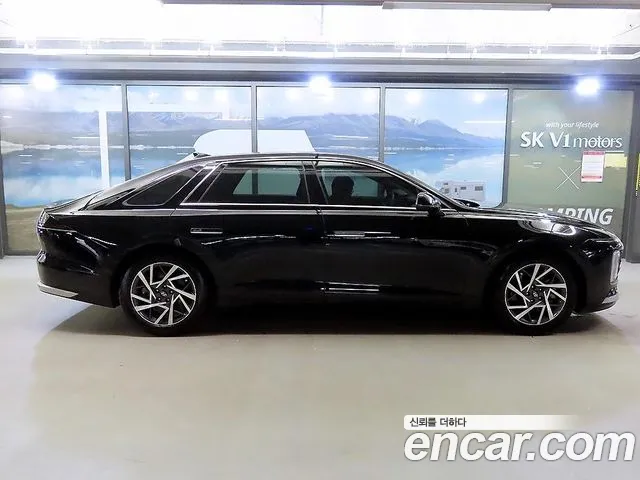 Hyundai Grandeur GN7 — Фото автомобиля 3