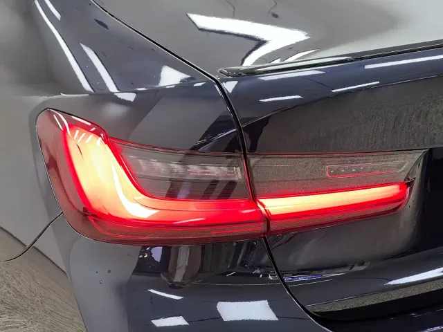BMW 3 Series — Фото автомобиля 6