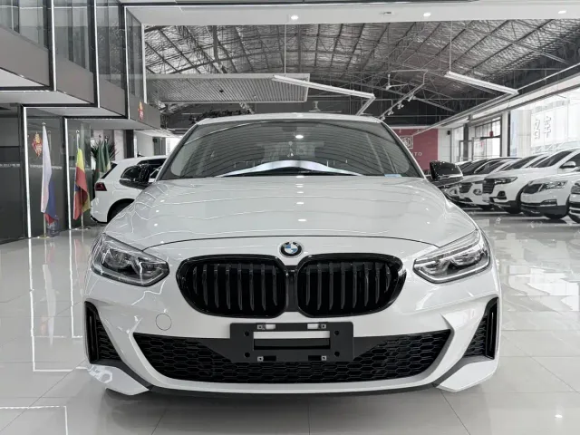 BMW 1 Series — Фото автомобиля 2