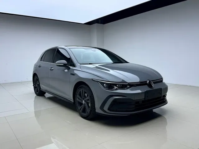 Volkswagen Golf — Фото автомобиля 3