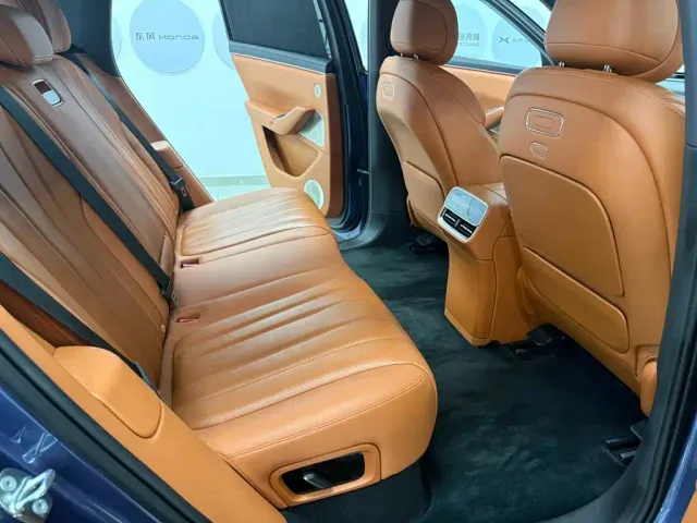 Aito M7 — Фото автомобиля 15