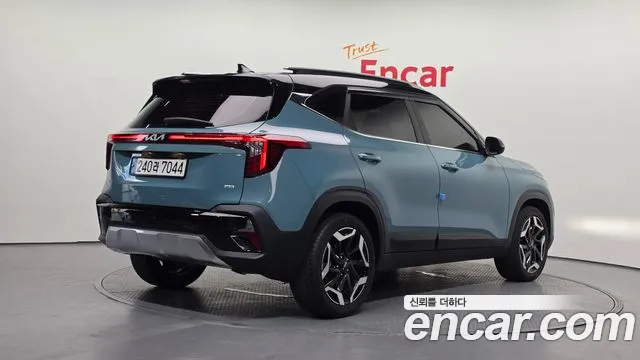 Kia Seltos — Фото автомобиля 2