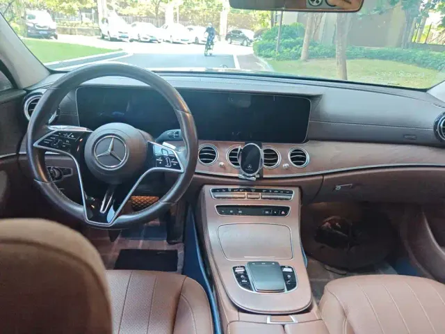 Mercedes-Benz E-Class — Фото автомобиля 10