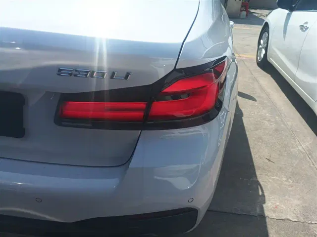 BMW 5 Series — Фото автомобиля 23