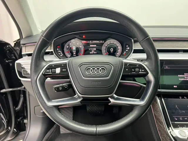 Audi A8 — Фото автомобиля 15