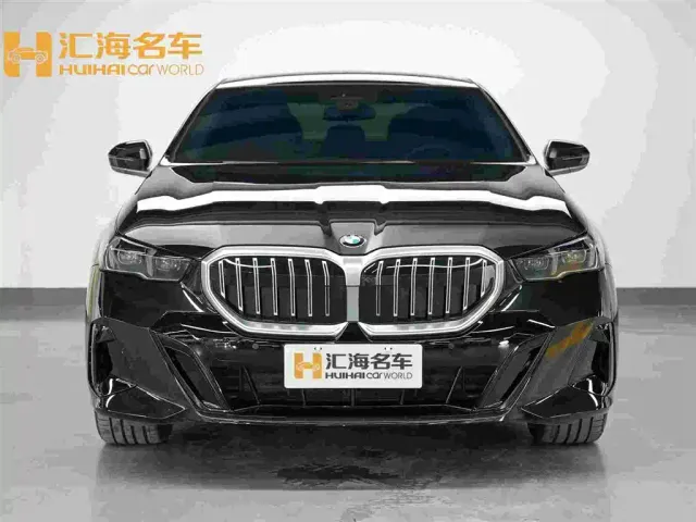 BMW 5 Series — Фото автомобиля 2