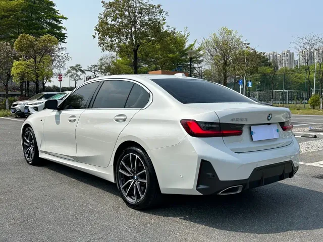 BMW 3 Series — Фото автомобиля 9