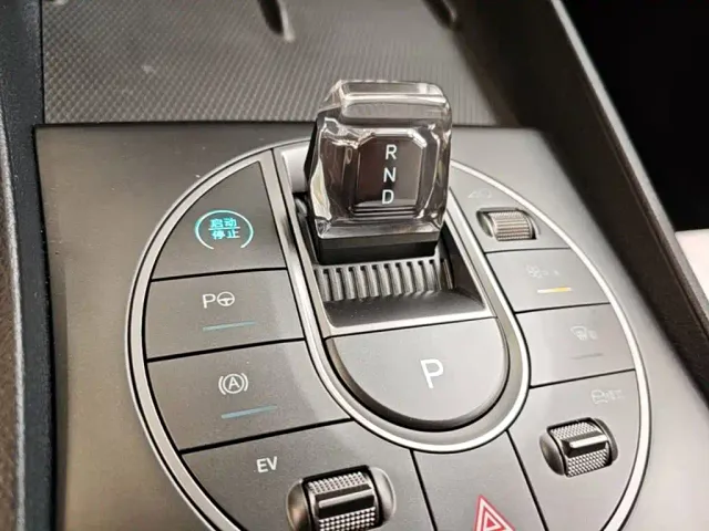 BYD Seal 05 DM-i — Фото автомобиля 18
