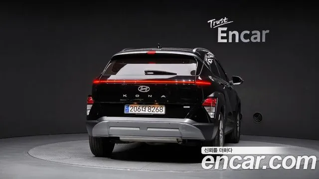 Hyundai Kona Kona (SX2) Бензин 1.6 Turbo 4WD — Фото автомобиля 4