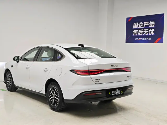 BYD Seal 05 DM-i — Фото автомобиля 6