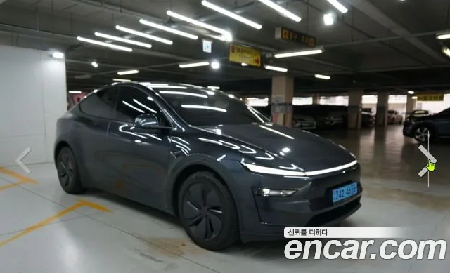 Tesla Model Y — Фото автомобиля 3