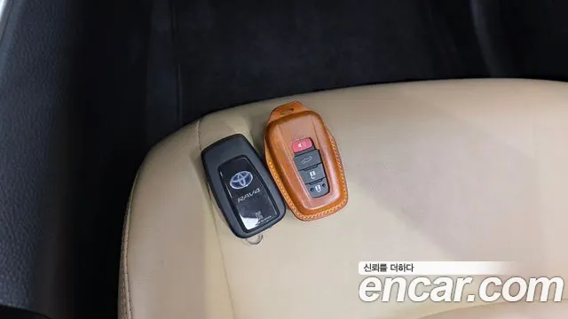 Toyota RAV4 5th Gen — Фото автомобиля 22