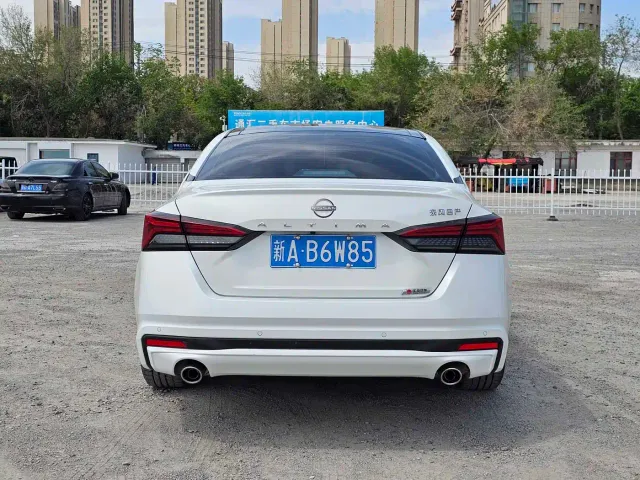 Nissan Teana — Фото автомобиля 8