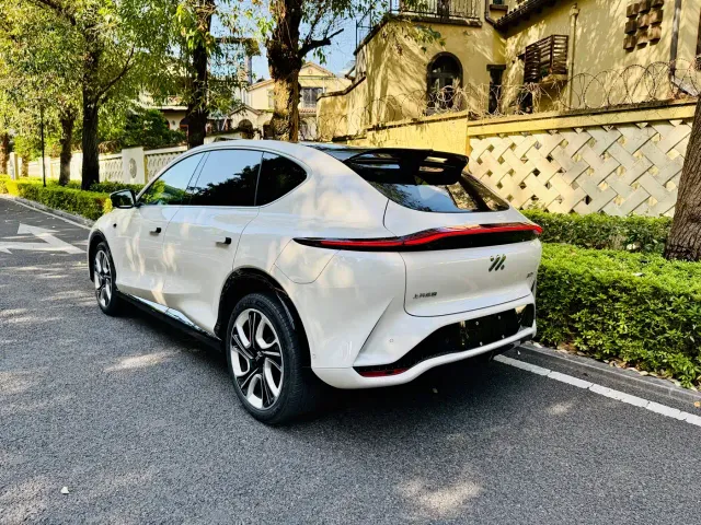 IM Motors IM LS7 — Фото автомобиля 5