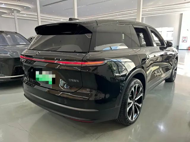 Nio ES8 — Фото автомобиля 2