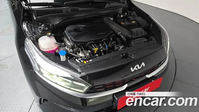 Kia K3 Новый K3 2 поколение 1.6 Turbo GT 5 дверей — Фото автомобиля 6