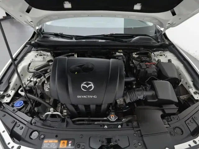 Mazda Axela — Фото автомобиля 6