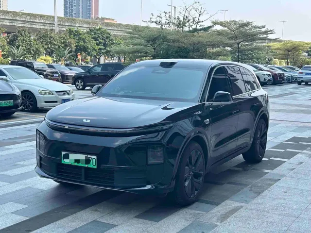 Фотография автомобиля — Li Auto L6