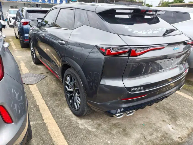 Changan Z6 — Фото автомобиля 14