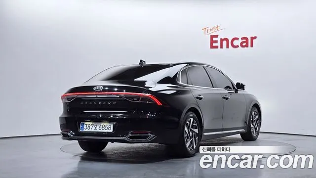 Hyundai Grandeur — Фото автомобиля 2