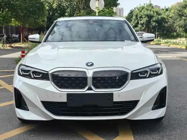 BMW i3 — Фото автомобиля 2
