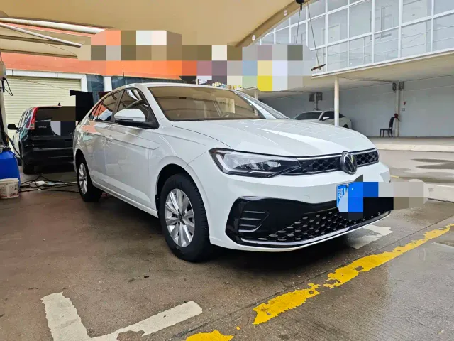Volkswagen Lavida — Фото автомобиля 3