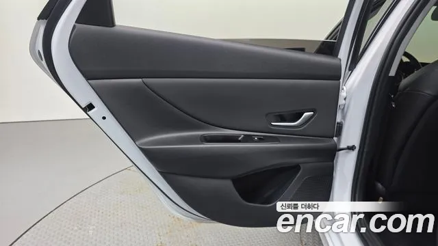 Hyundai AVANTE Новый Avante (CN7) — Фото автомобиля 23
