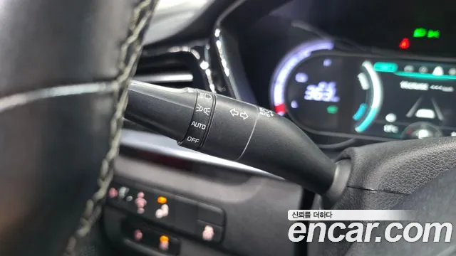 Kia Niro — Фото автомобиля 30