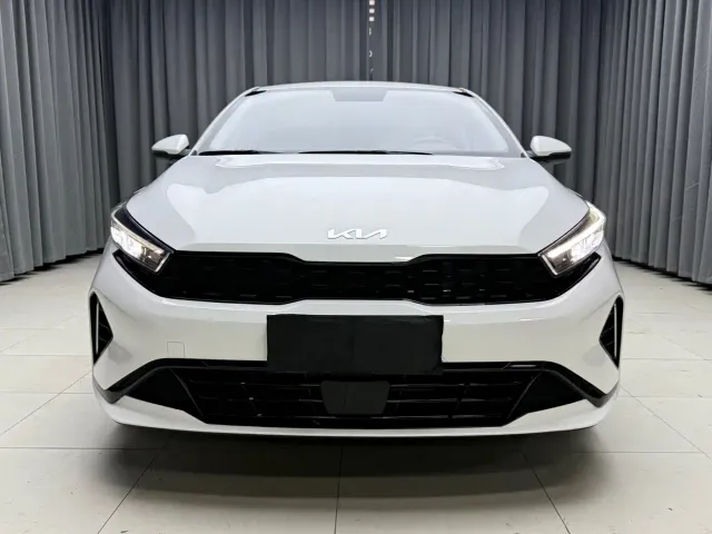 Kia K3 — Фото автомобиля 2