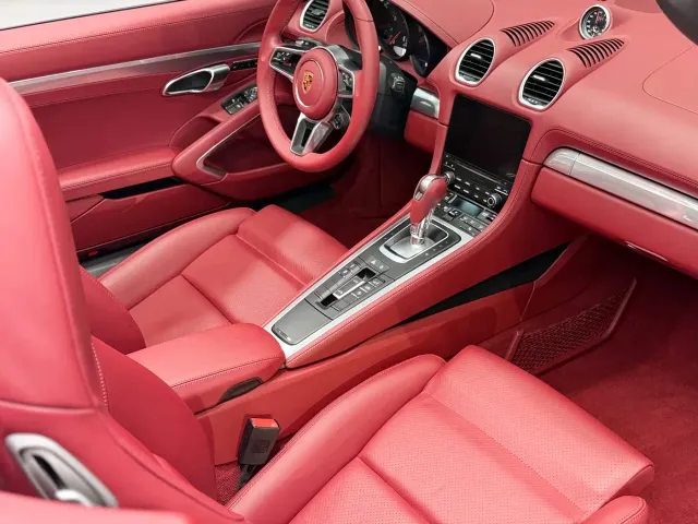 Porsche 718 — Фото автомобиля 13