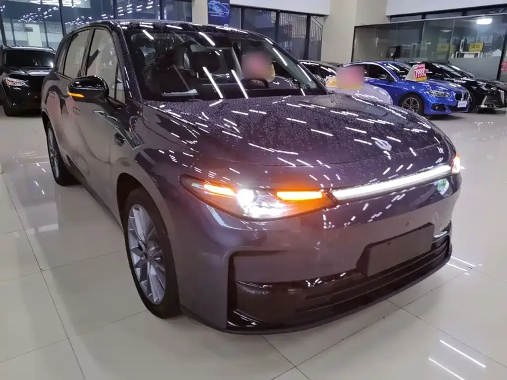 Leapmotor Leapmotor C10 2024 210 Smart Edition — Фото автомобиля 3