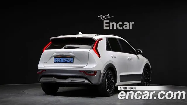 Kia Niro — Фото автомобиля 2