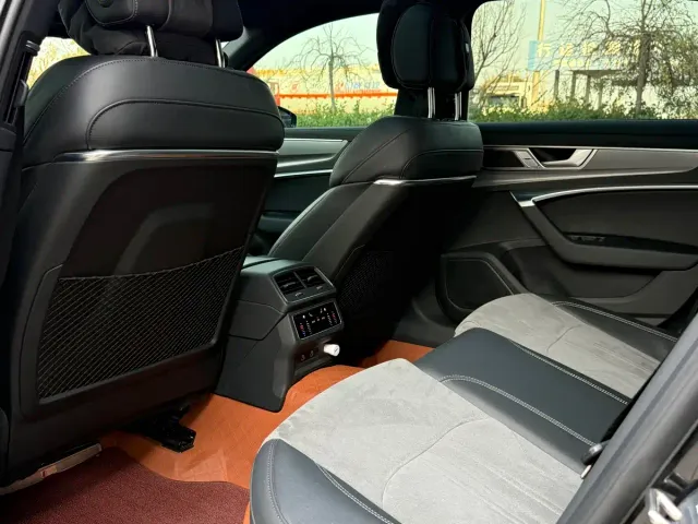 Audi A6L — Фото автомобиля 5