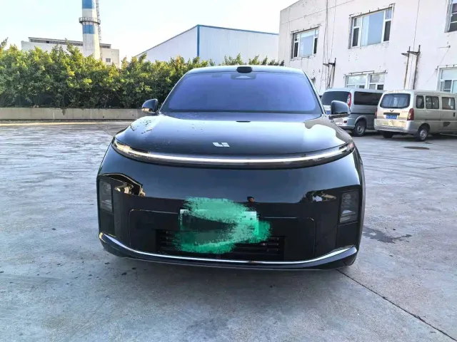 Li Auto L9 — Фото автомобиля 2