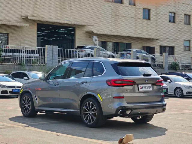 BMW X5 — Фото автомобиля 5