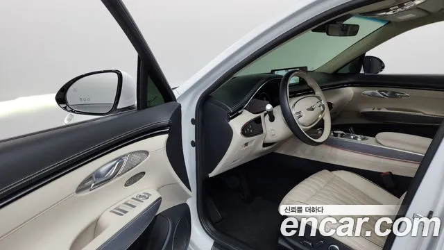 Genesis GV70 — Фото автомобиля 15