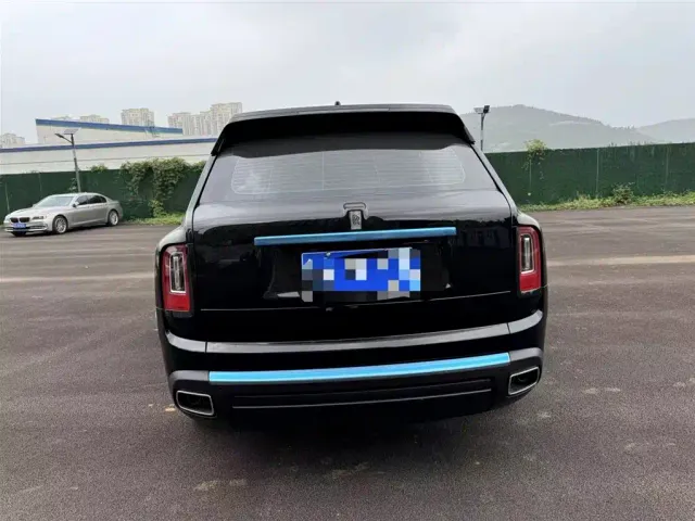 Rolls-Royce Cullinan — Фото автомобиля 6