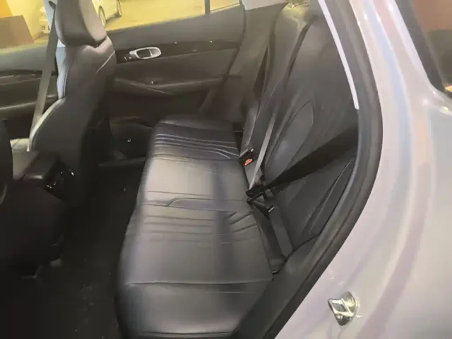 Geely Galaxy E5 — Фото автомобиля 16